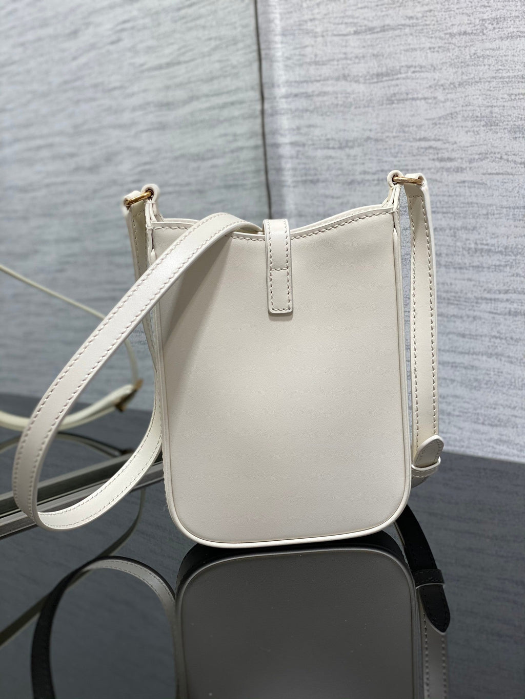 Le 5 A 7 Mini White Bag - 13x20x4cm