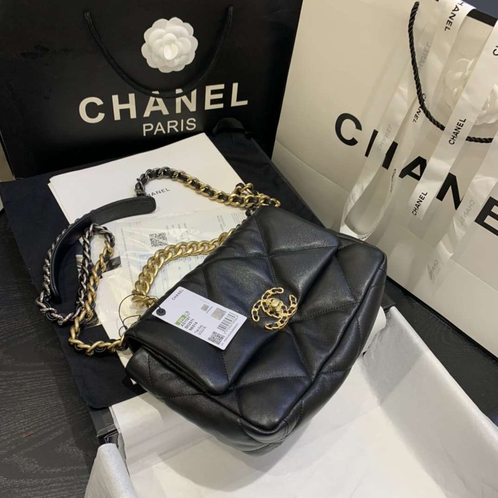 19 Small Flap Bag Black