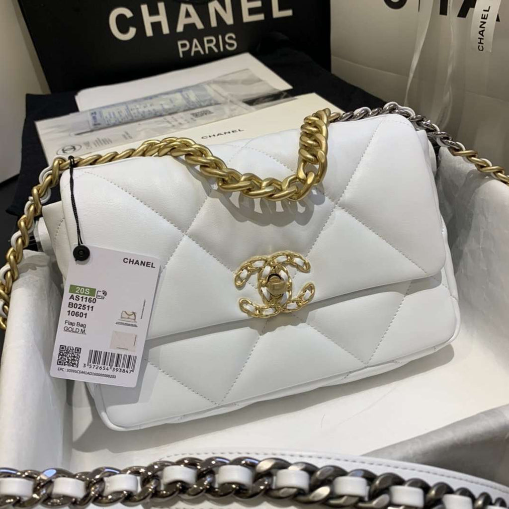 19 Medium Flap Bag