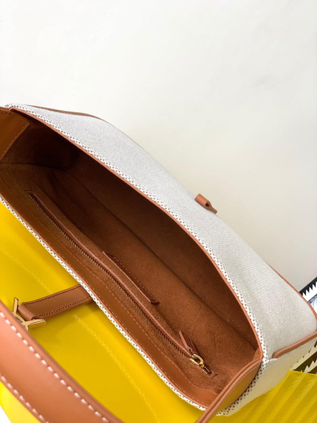 LE 5 ?¨´?? 7 in canvas and leather - 23 X 16 X 6.5 CM