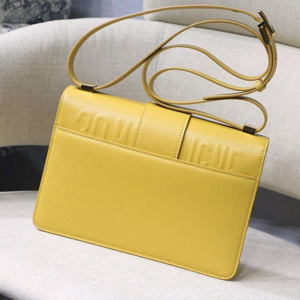 30 Montaigne Pouch