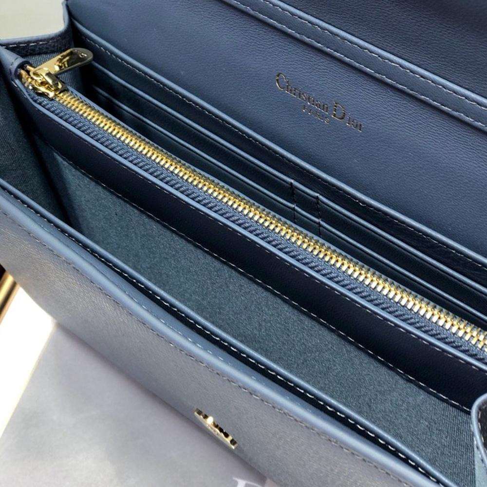 30 Montaigne Bag
