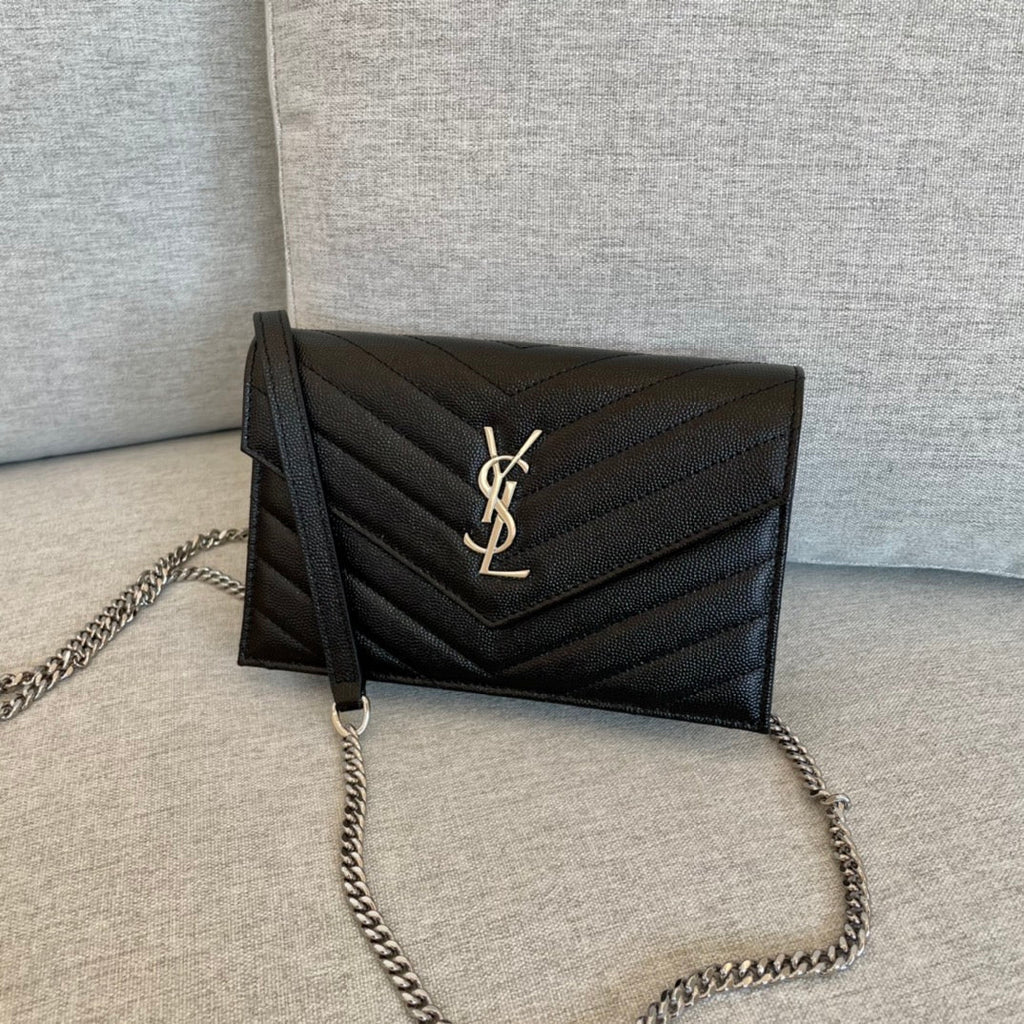 Cassandre Envelope Chain Wallet Black Grain Leather 19x11.5x4 cm