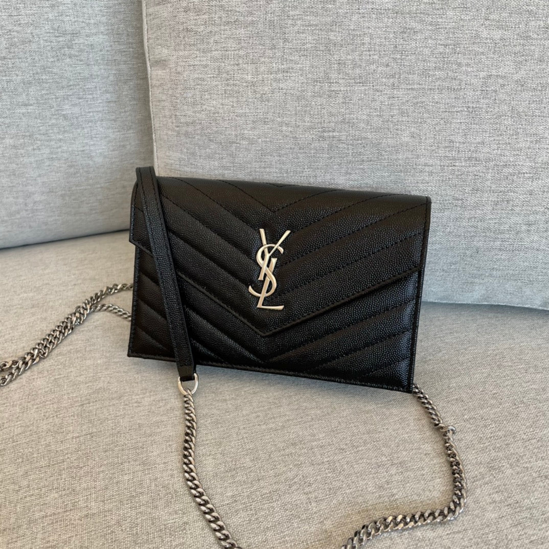 Cassandre Envelope Chain Wallet Black Grain Leather 19x11.5x4 cm