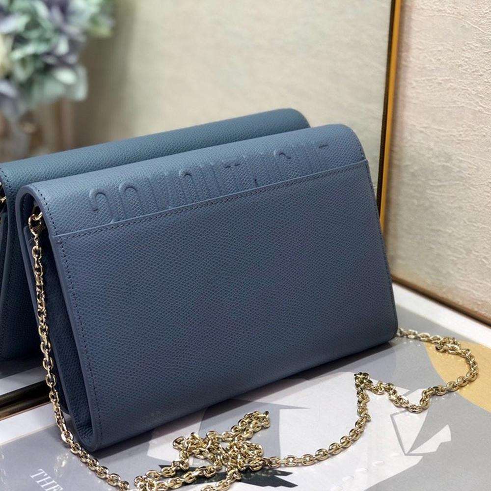 30 Montaigne Bag