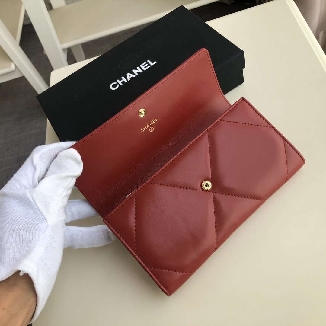 19 Quilted Flap Wallet