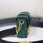 30 Montaigne Flap Bag