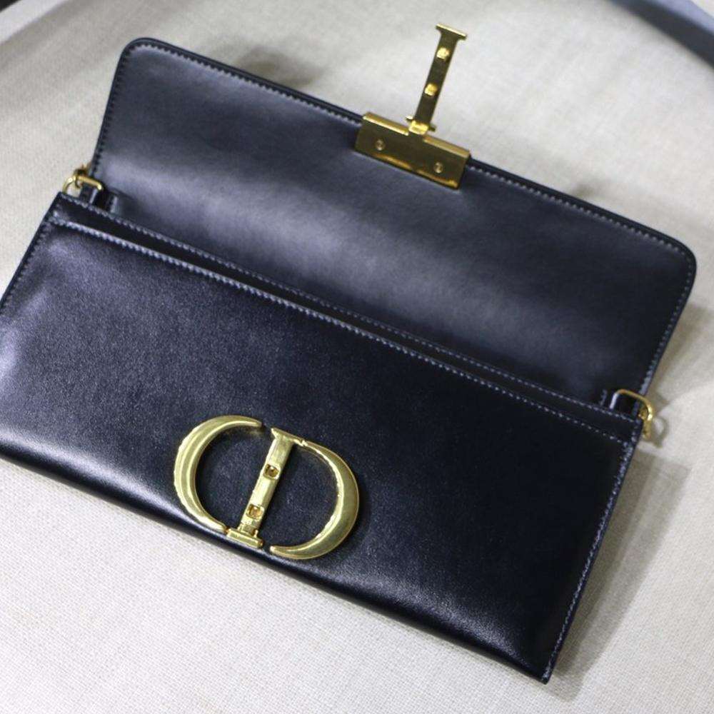 30 Montaigne Pouch