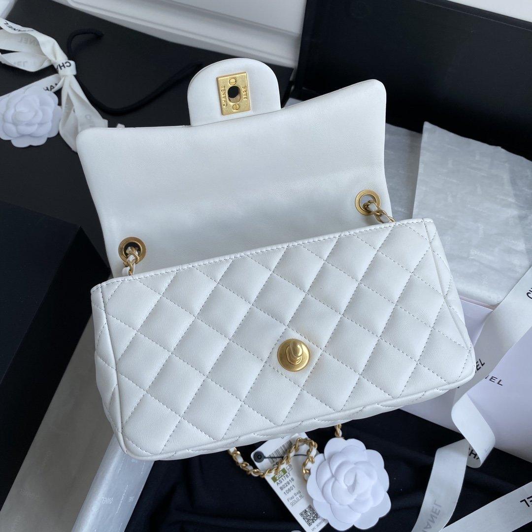 Pearl crush Mini Flap Bag