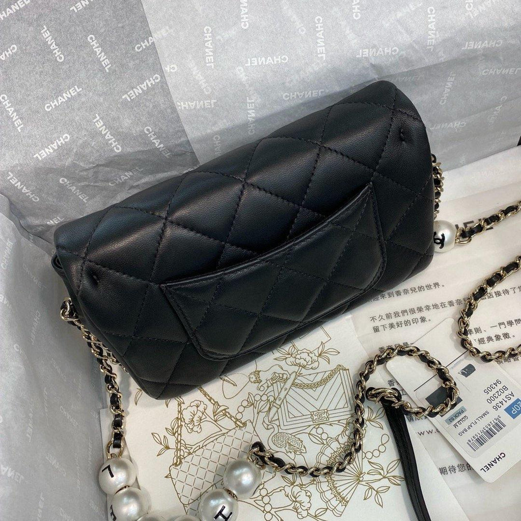 Pearl logo strap Flap Bag Black