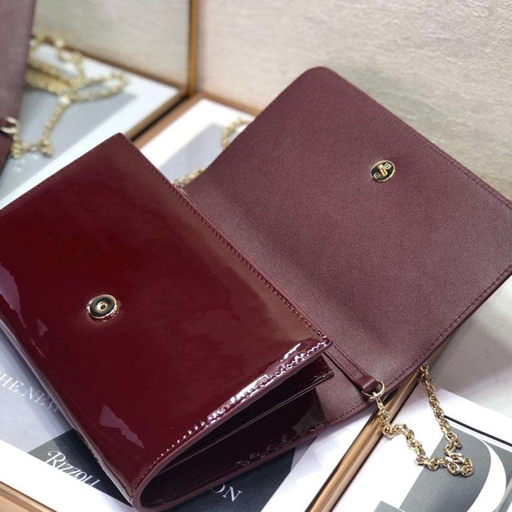 30 Montaigne Pouch
