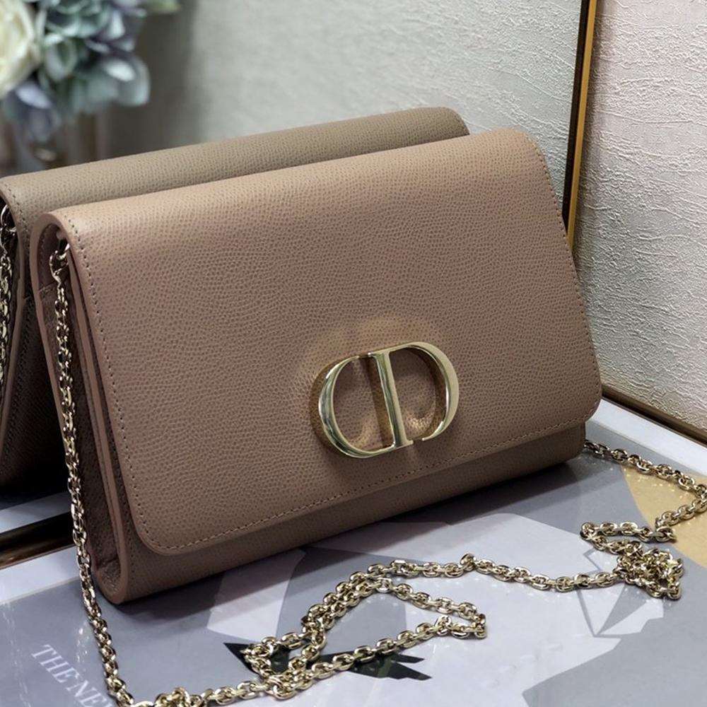 30 Montaigne Pouch