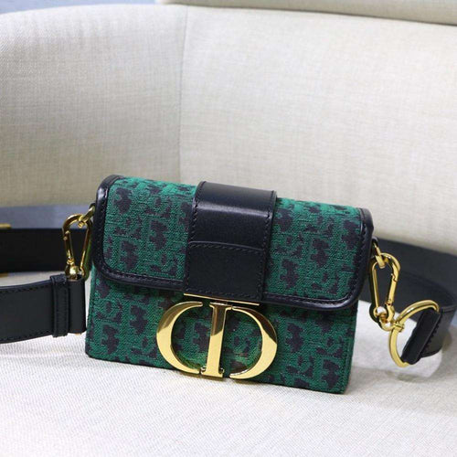 30 Montaigne Flap Bag