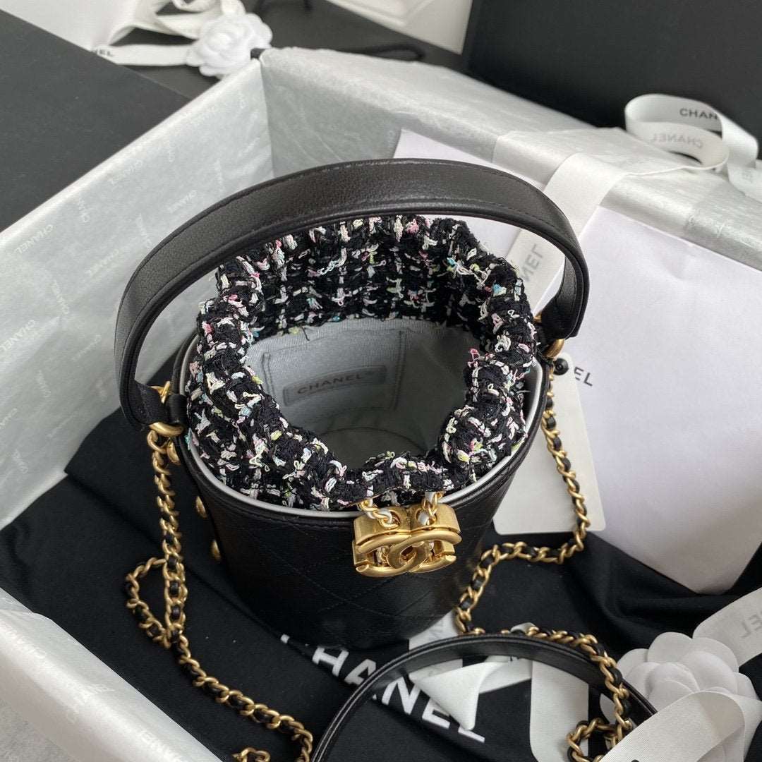 2020 Tweed Soul Bucket Bag Black