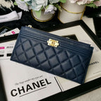 caviar quilted classic zip boy Pouch