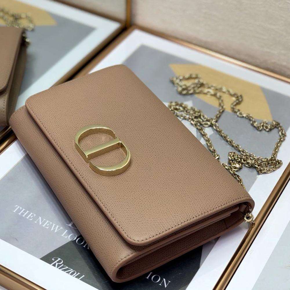 30 Montaigne Pouch