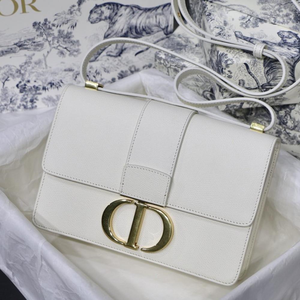 30 MONTAIGNE BAG Latte Box Calfskin