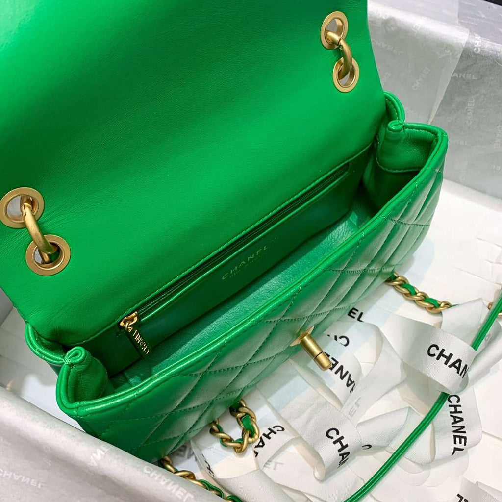 Flap Bag with chunky chain Green