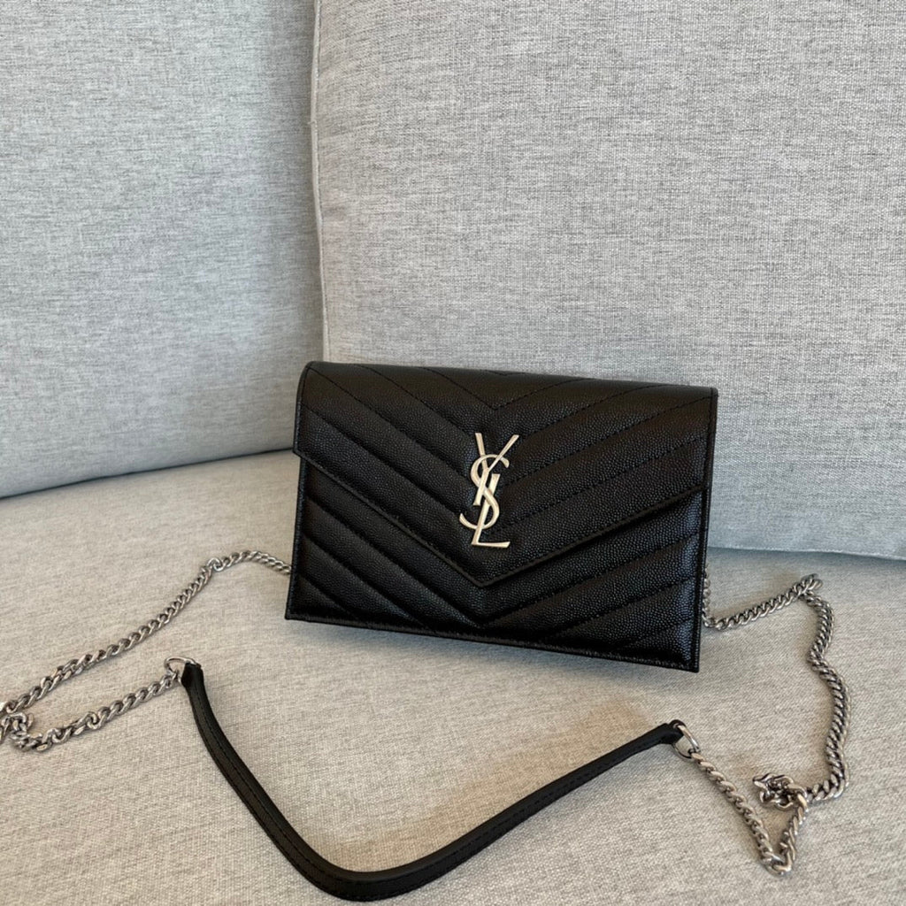 Cassandre Envelope Chain Wallet Black Grain Leather 19x11.5x4 cm