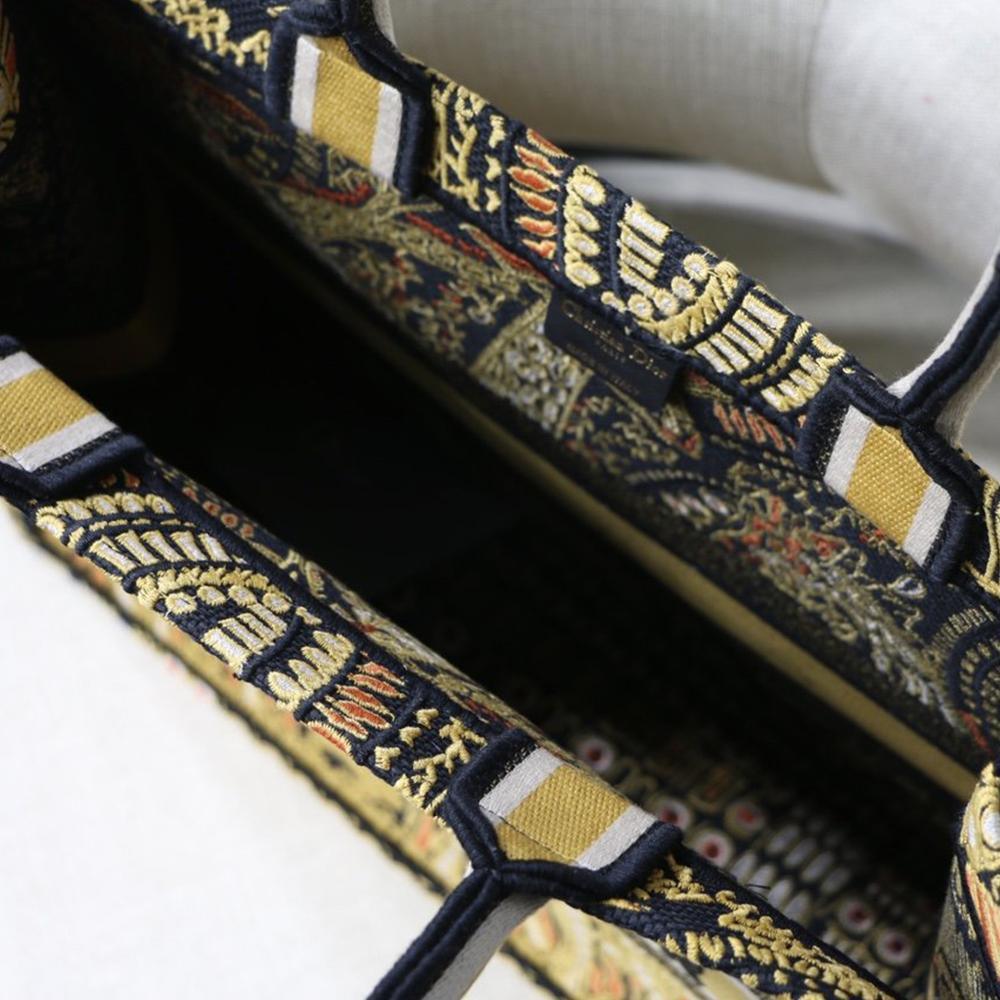 Book Tote