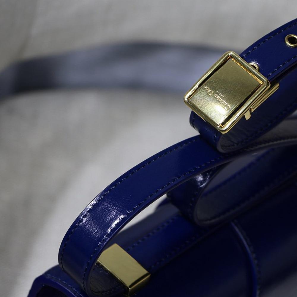 30 Montaigne Bag