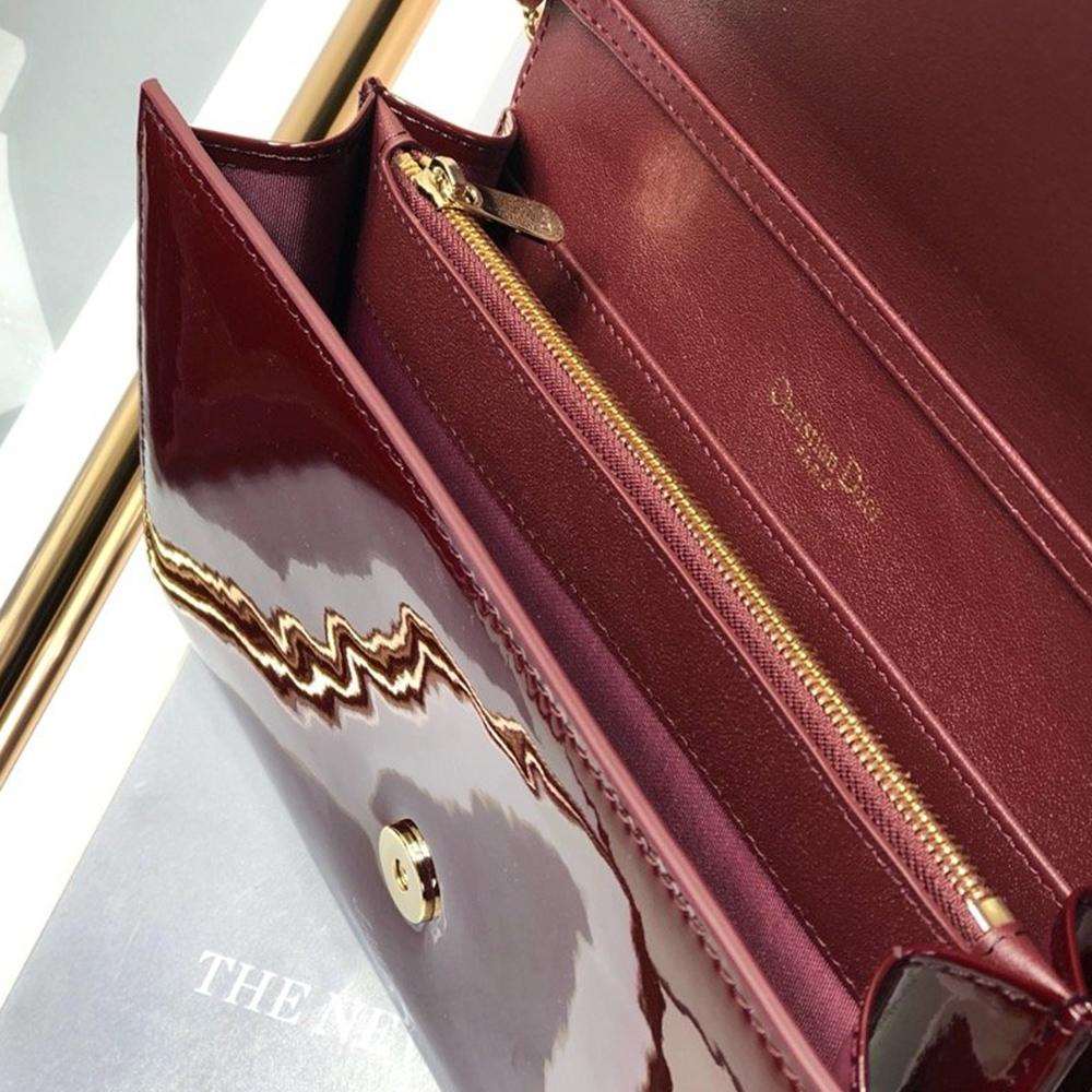 30 Montaigne Pouch