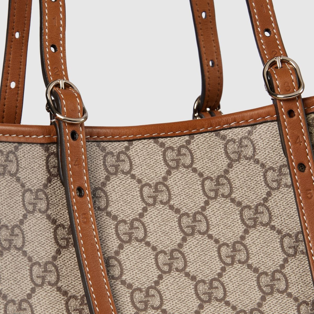 GG Emblem Medium Tote Bag