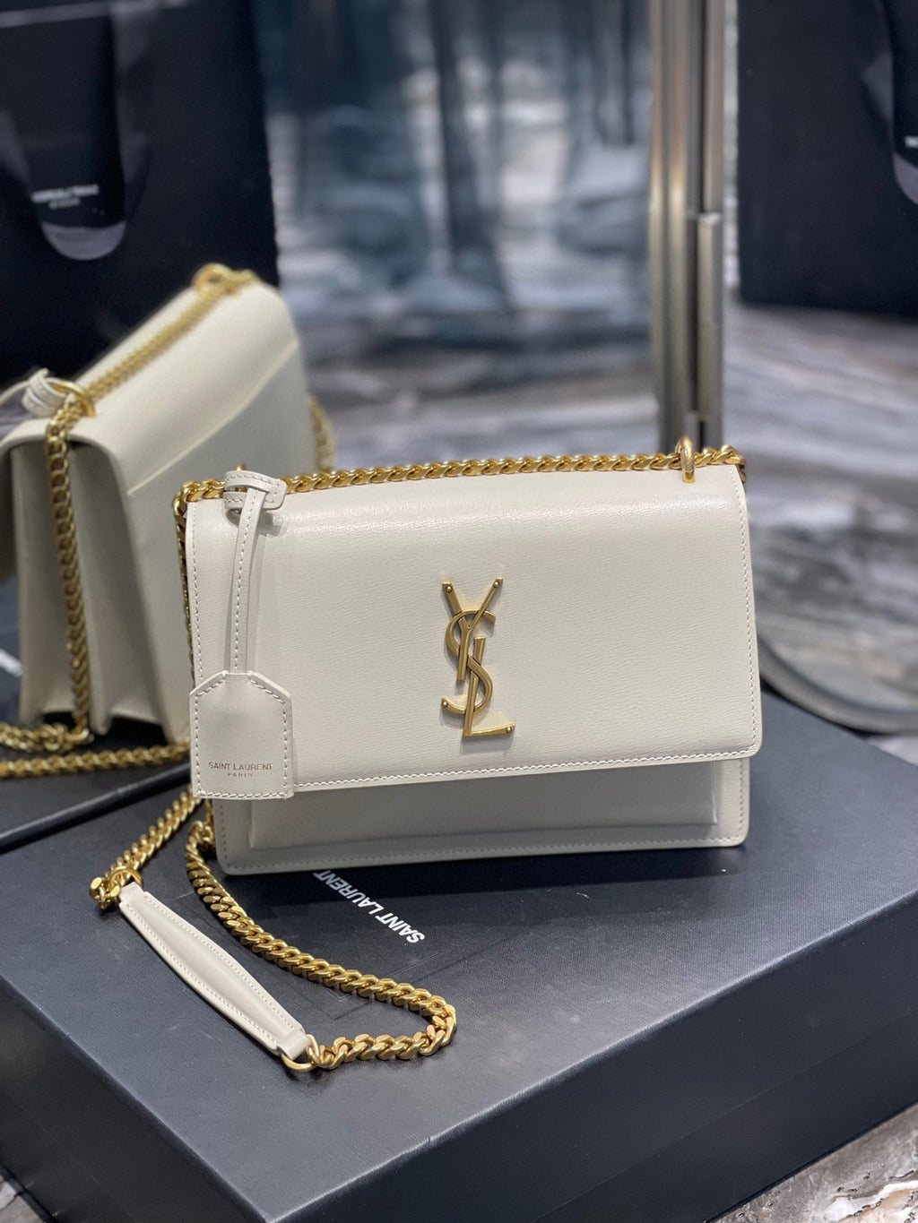 Medium Sunset Bag 22 White Lambskin Gold Tone 22 x 16 x 8cm
