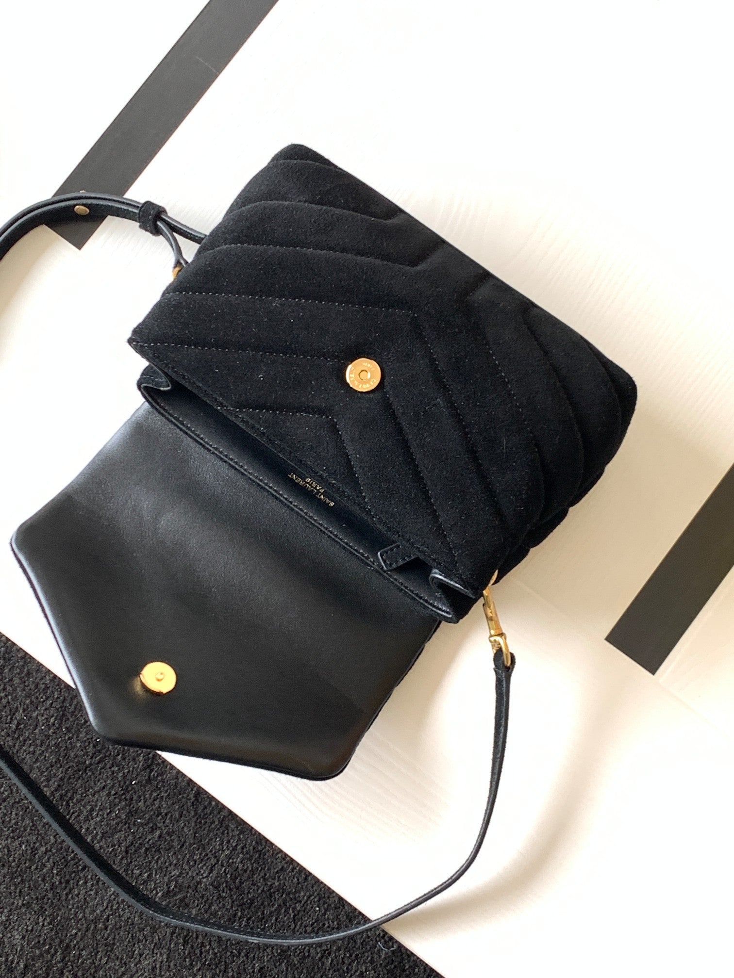 Loulou 20 Black Velvet  20x14x7cm