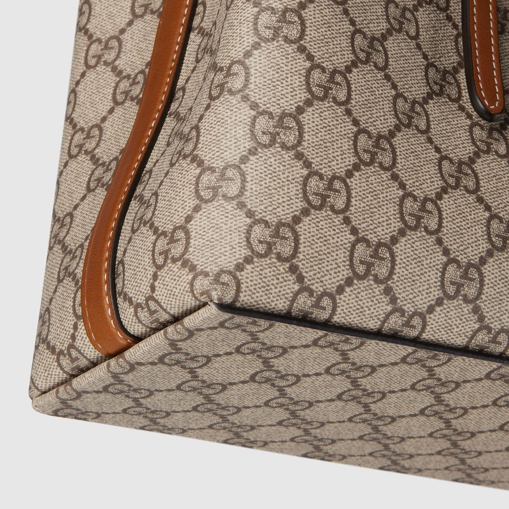GG Emblem Medium Tote Bag