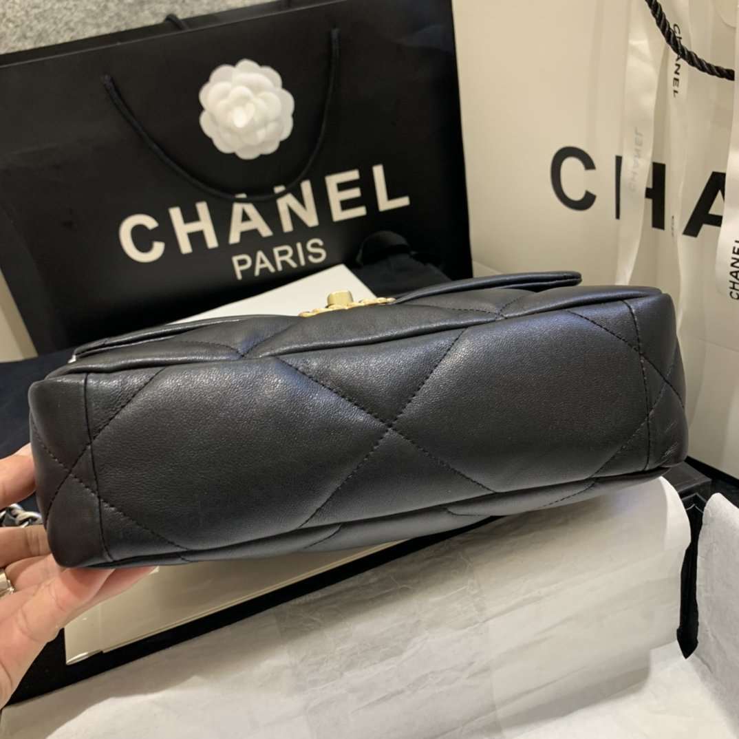 19 Small Flap Bag Black