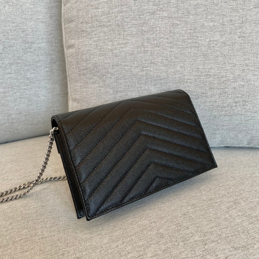 Cassandre Envelope Chain Wallet Black Grain Leather 19x11.5x4 cm