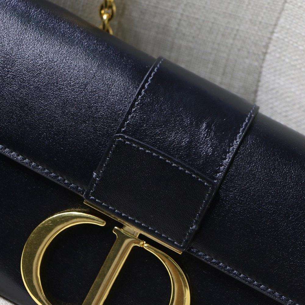 30 Montaigne Pouch