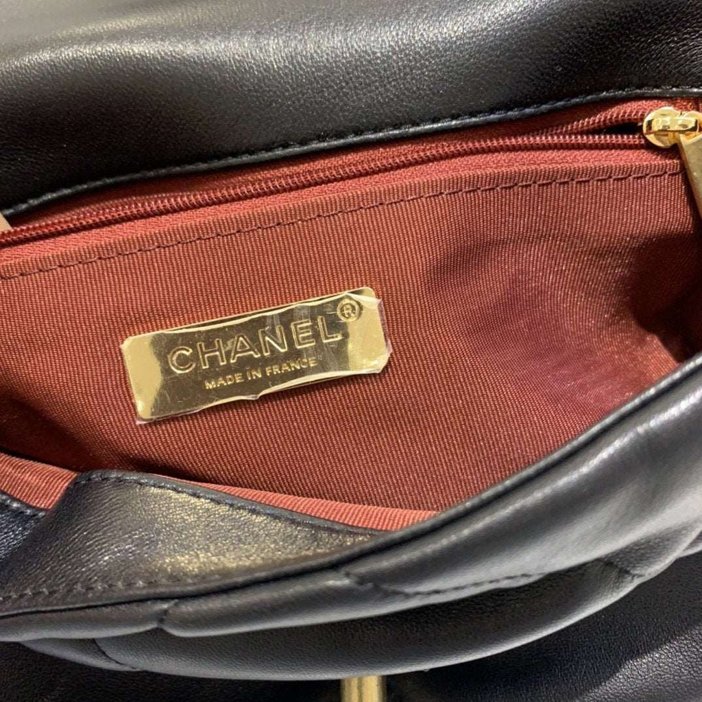 19 Small Flap Bag Black
