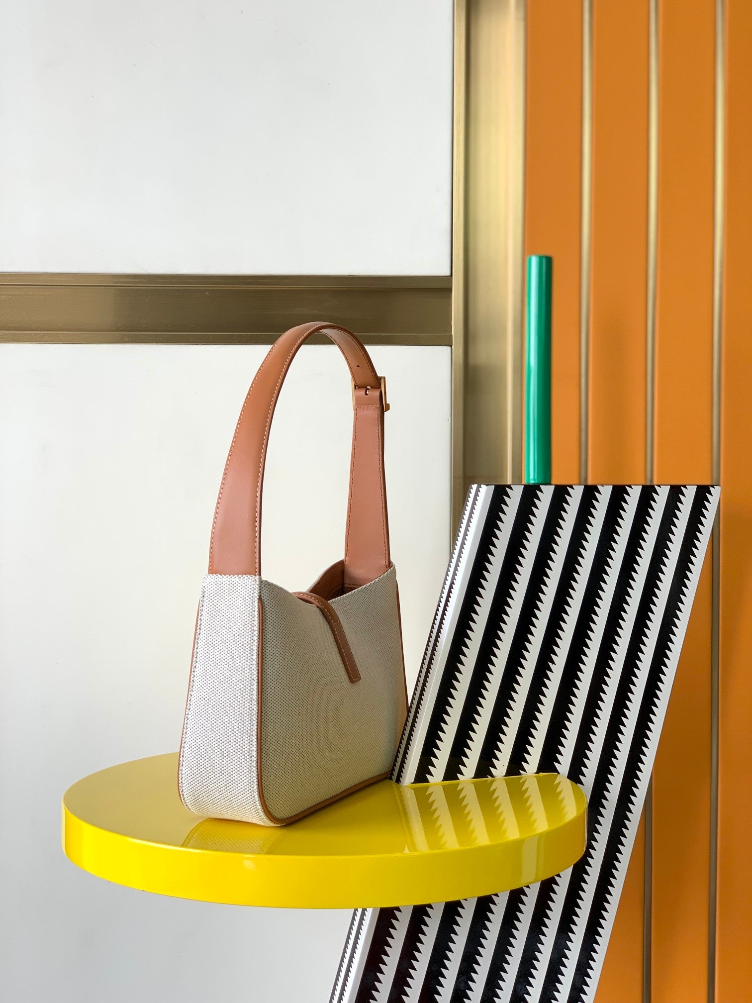LE 5 ?¨´?? 7 in canvas and leather - 23 X 16 X 6.5 CM