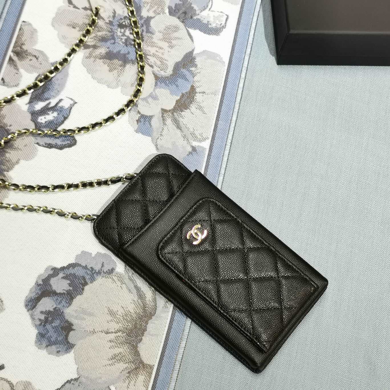 Caviar quilted CC phone holder Wallet