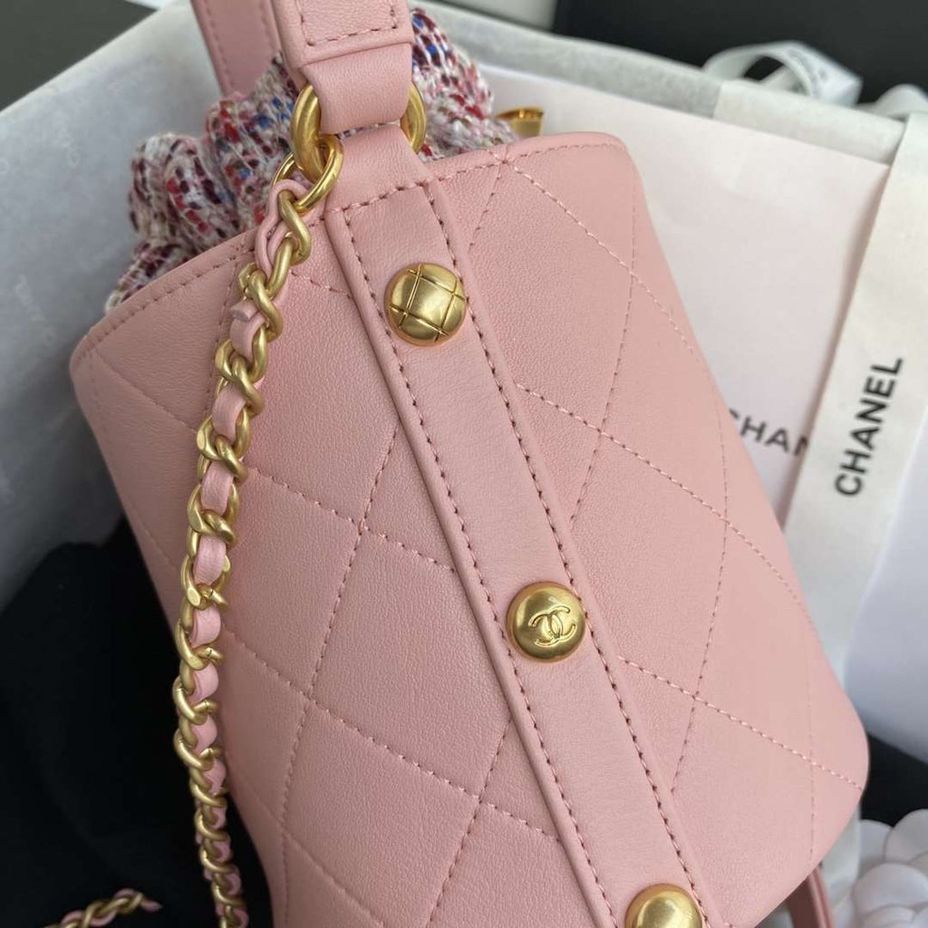 2020 Tweed Soul Bucket Bag Pink