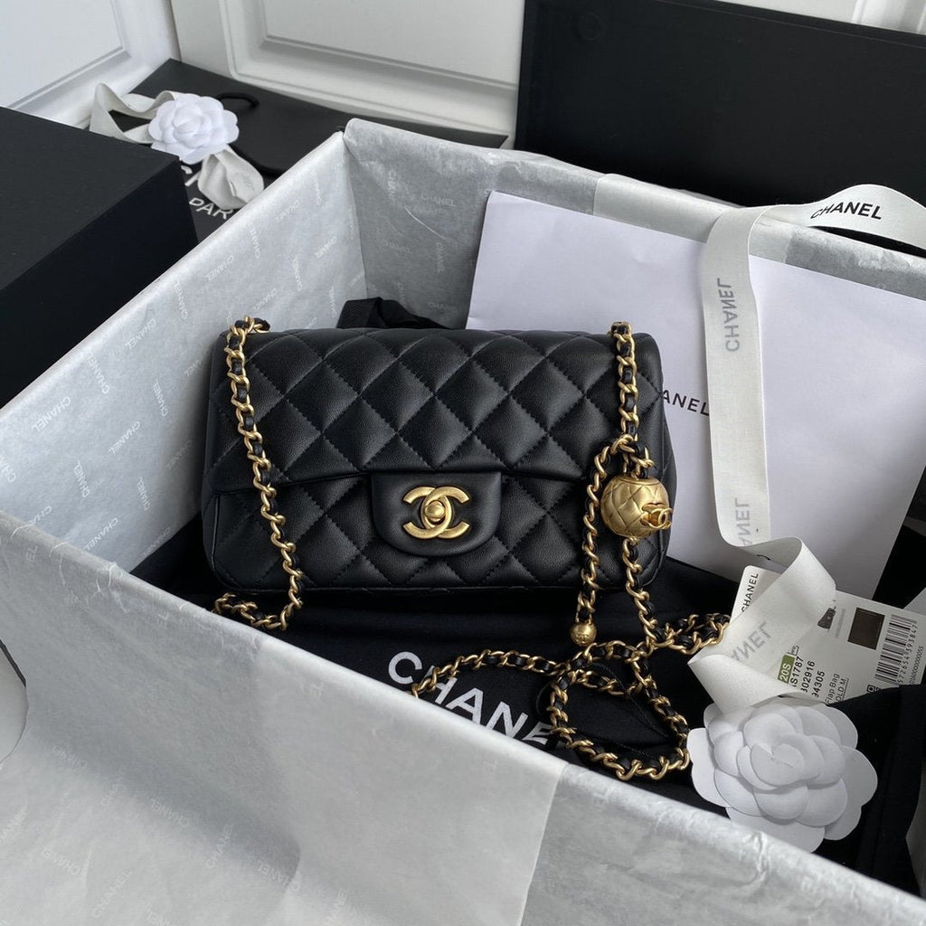 pearl crush mini Flap Bag