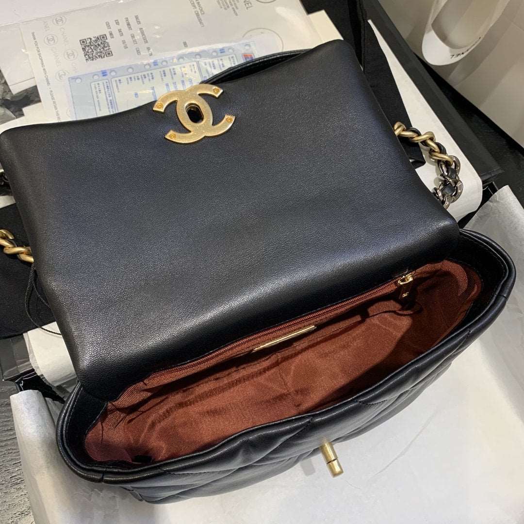 19 Small Flap Bag Black