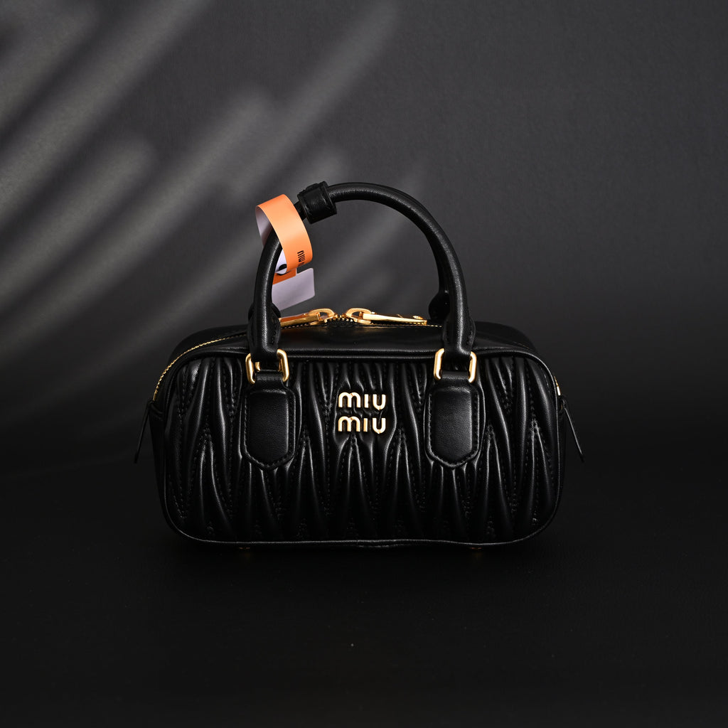 Miu Miu Black Matelass¨¤? Leather Top Handle Bag