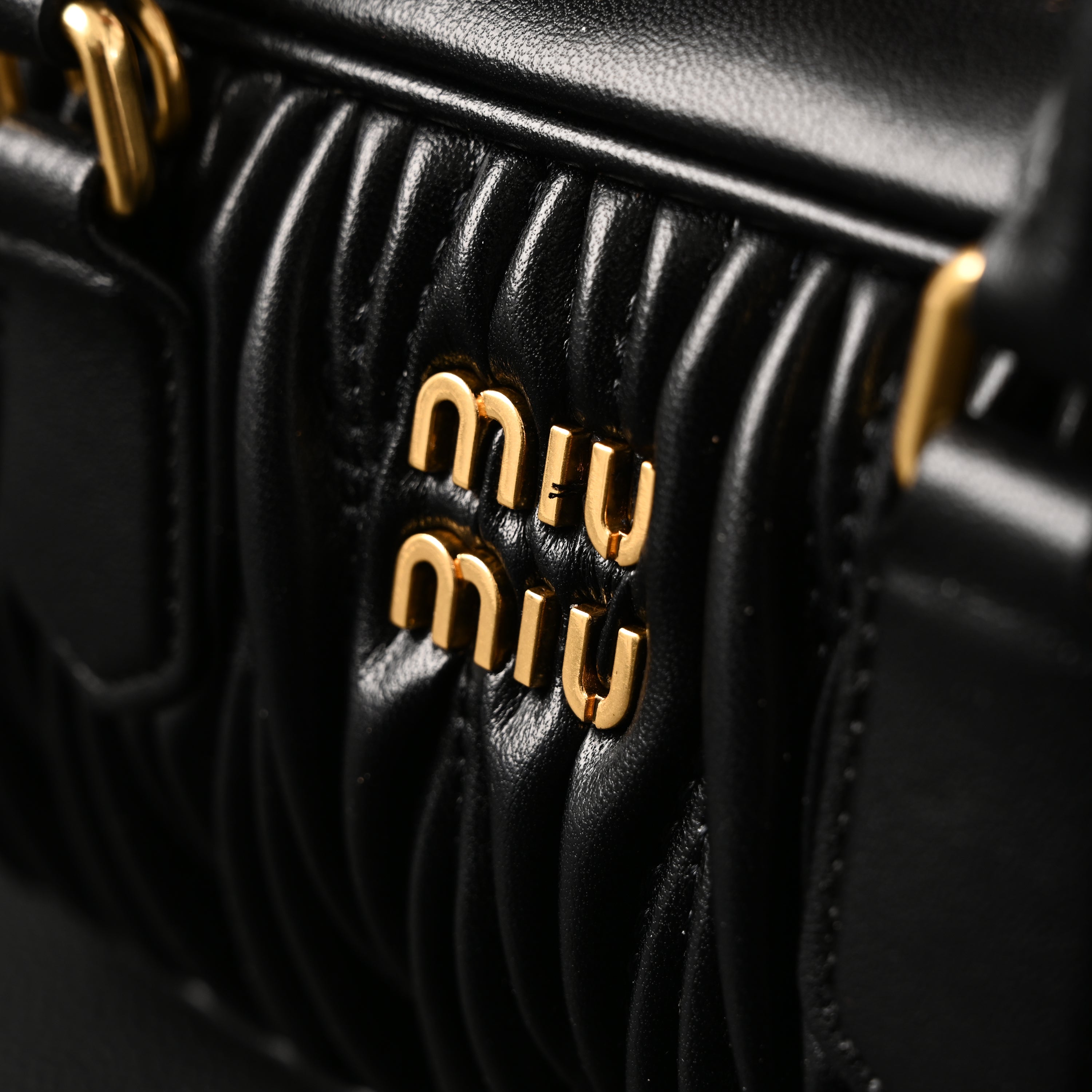 Miu Miu Black Matelass¨¤? Leather Top Handle Bag