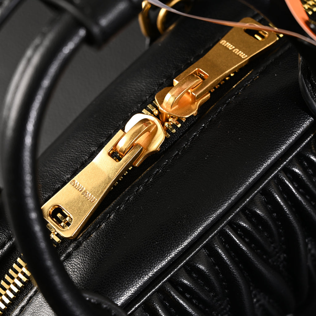 Miu Miu Black Matelass¨¤? Leather Top Handle Bag