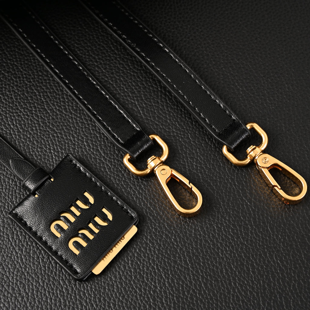 Miu Miu Black Matelass¨¤? Leather Top Handle Bag