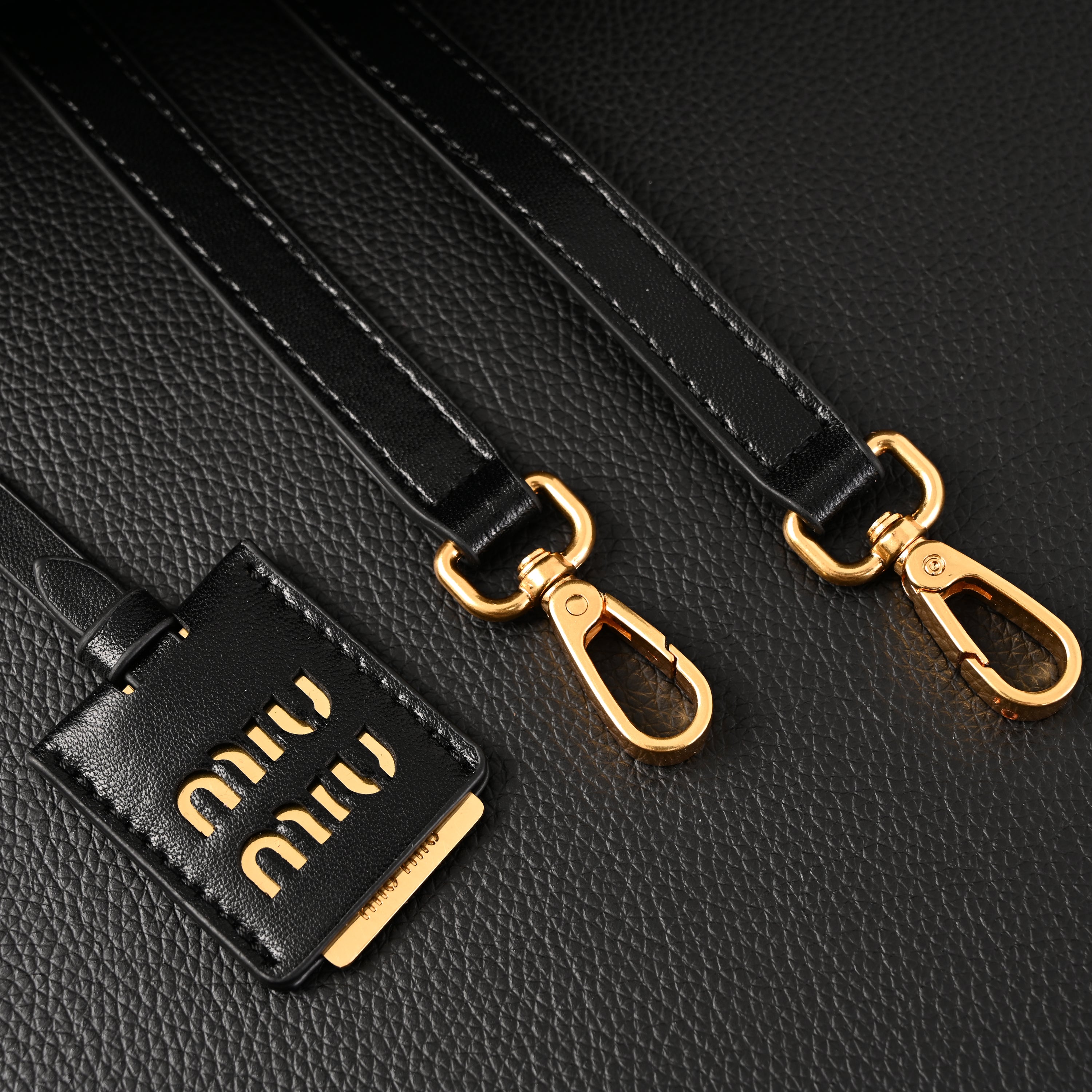 Miu Miu Black Matelass¨¤? Leather Top Handle Bag