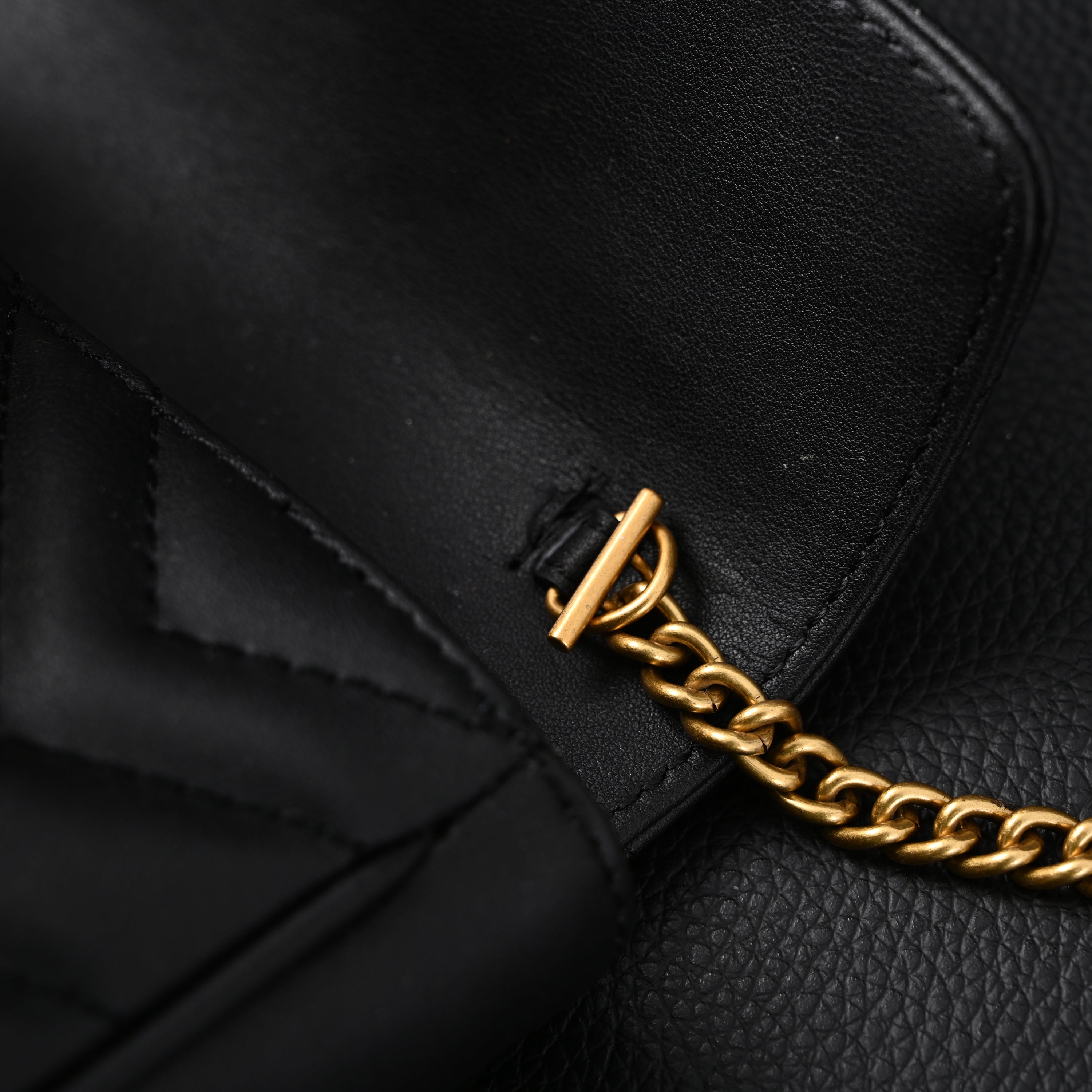 GG Marmont Matelass Mini Shoulder Bag  Black Leather with Gold Chain