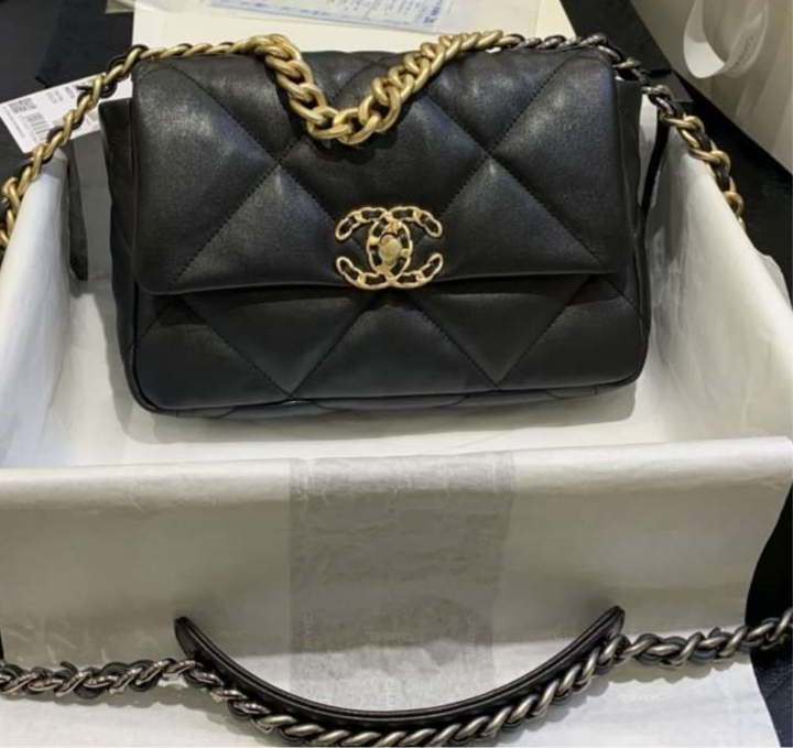 19 Small Flap Bag Black