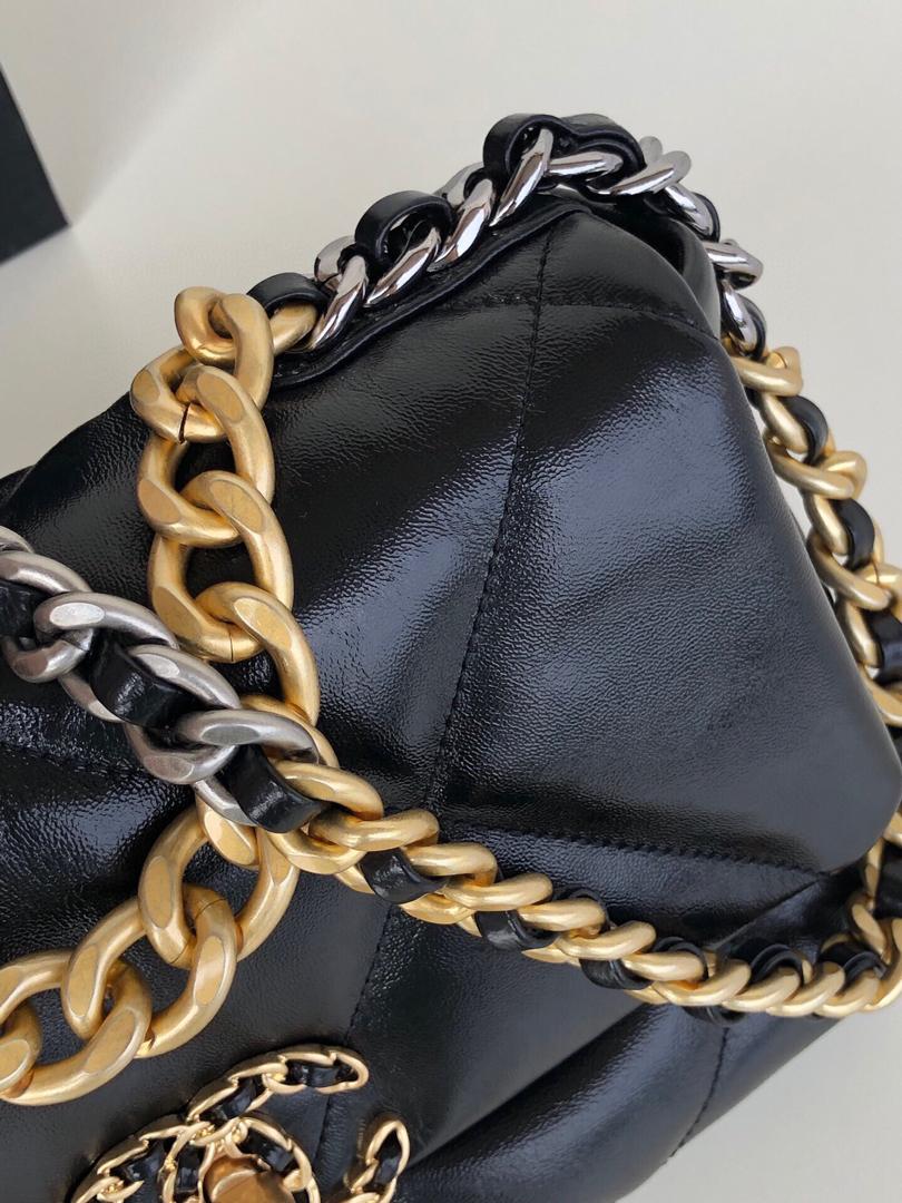 19 Large Flap Bag Black