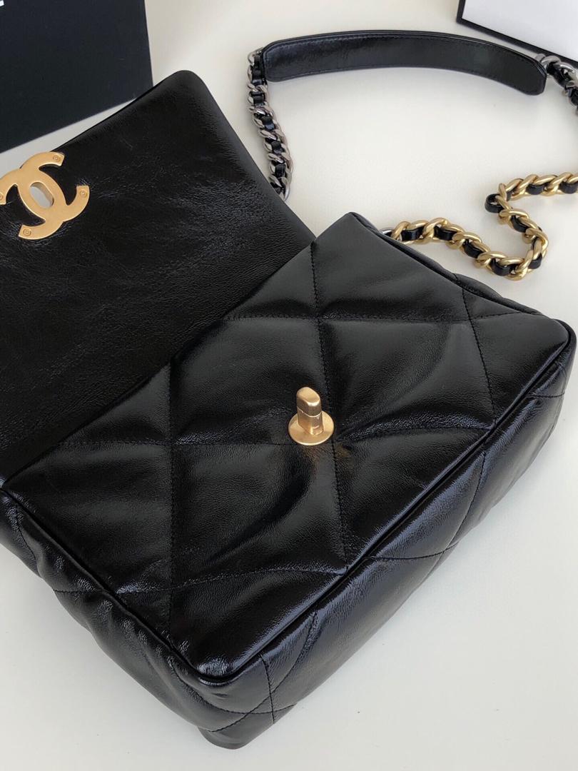 19 Large Flap Bag Black