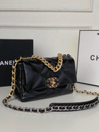 19 Large Flap Bag Black