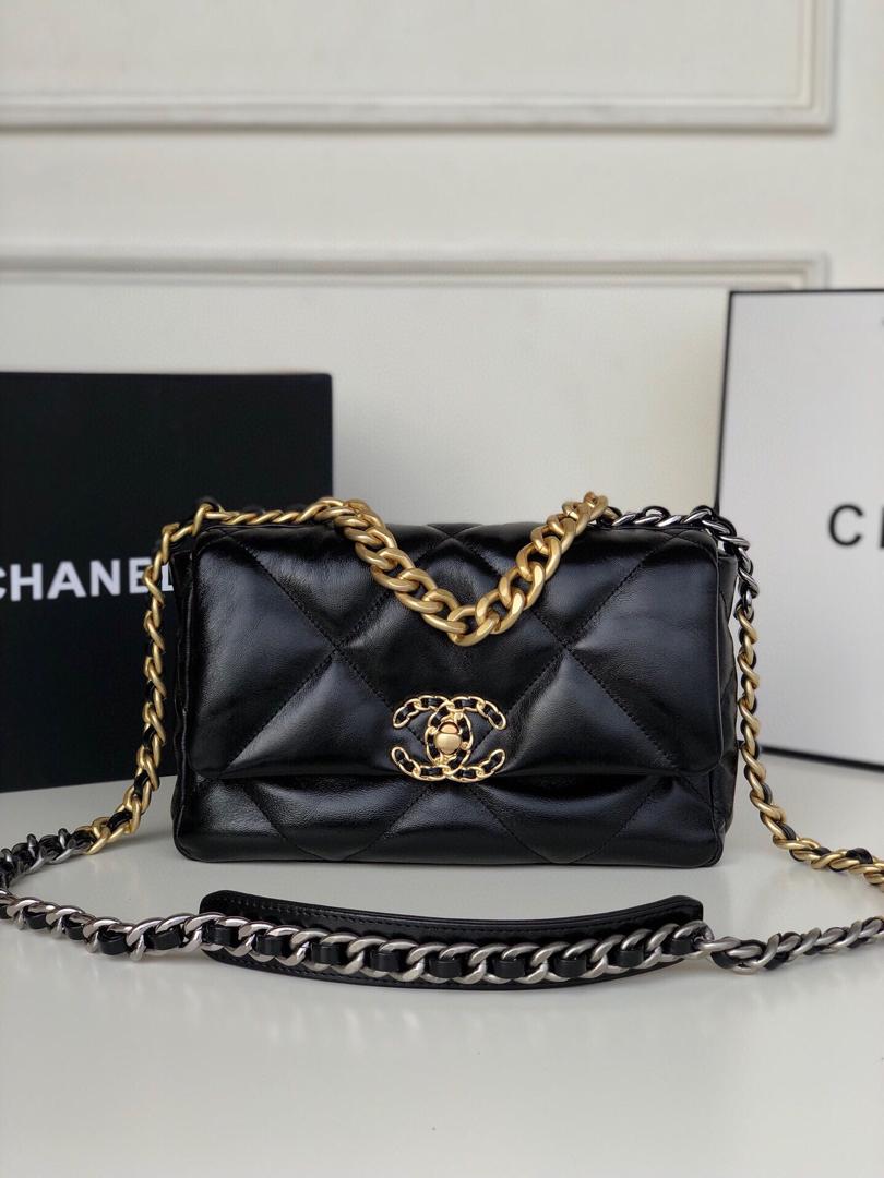 19 Large Flap Bag Black
